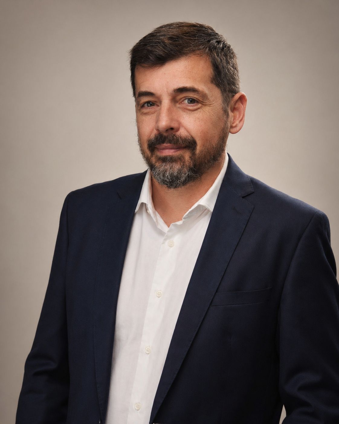 Sebastián I. Viña - Co-fundador, Broker y Abogado de Mastres Realty